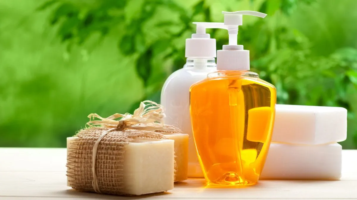 Sabun Mandi Alami dengan Minyak Esensial